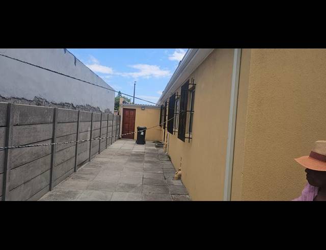 4 BEDROOM HOUSE FOR SALE IN LANGA